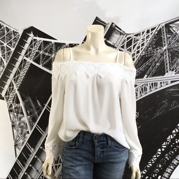 Active USA Off The Shoulder Lace Trim Top - Picture 1 of 6